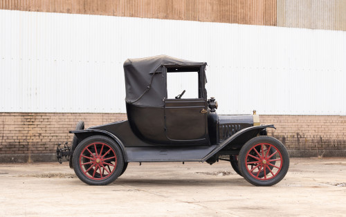 ミニカー FORD MODEL T DELIVERY TRUCK 1925 Ford Model T Delivery Truck 1:24 Scale Diecast Model by